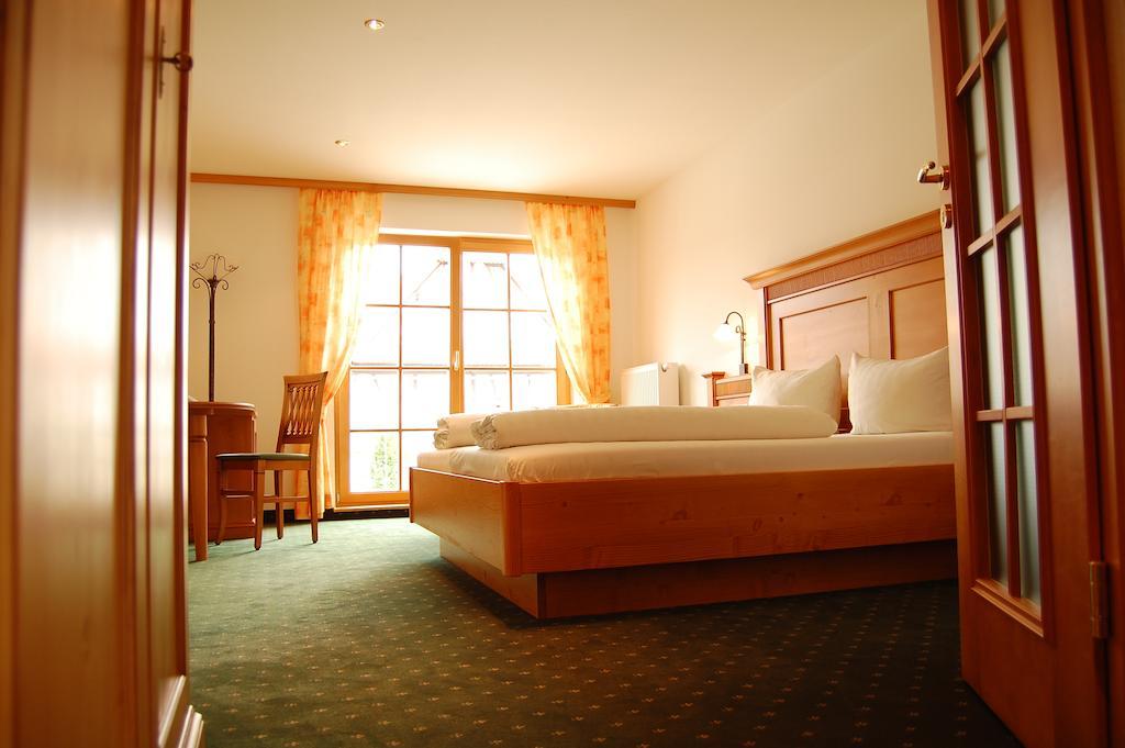 Hotel Ochsen Friesenheim  Room photo